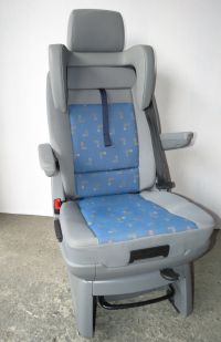 Детское автомобильное кресло VW T5