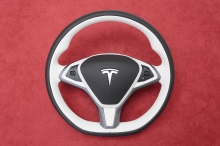 Руль Tesla