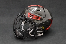 Хоккейный шлем Carbon (hockey)